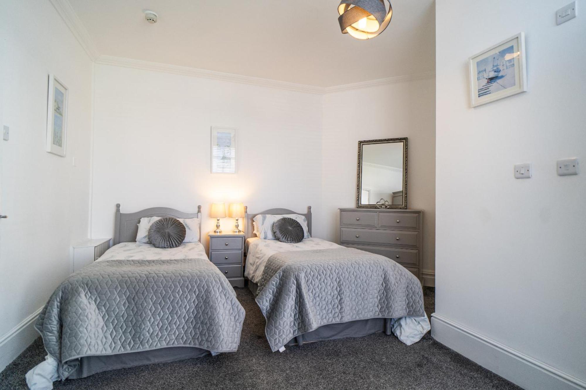 Beachmount Holiday Apartments Колвин Бэй Экстерьер фото